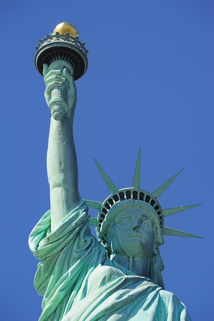 Primer plano de la estatua de la libertad en la ciudad de Nueva York Manhattan