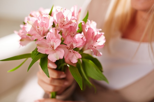 Primer plano de flores delicadas