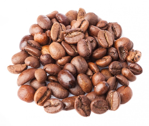 Primer plano de granos de café tostados