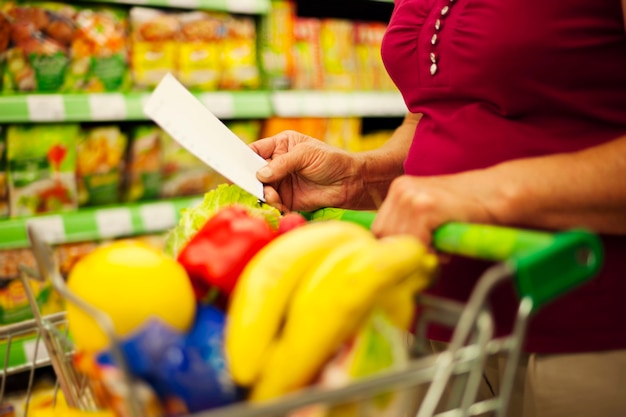 Primer plano, de, lista de compras