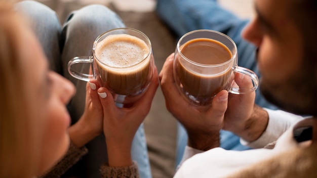 Primer plano, pareja, tenencia, bebidas