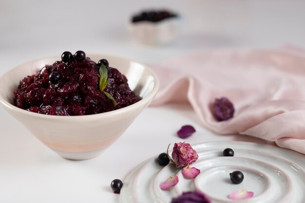 Primer plano de postre granizado de arándanos