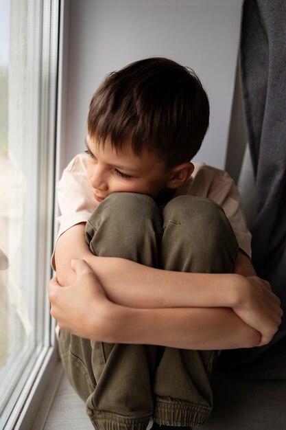 Primer plano en el retrato de niño triste