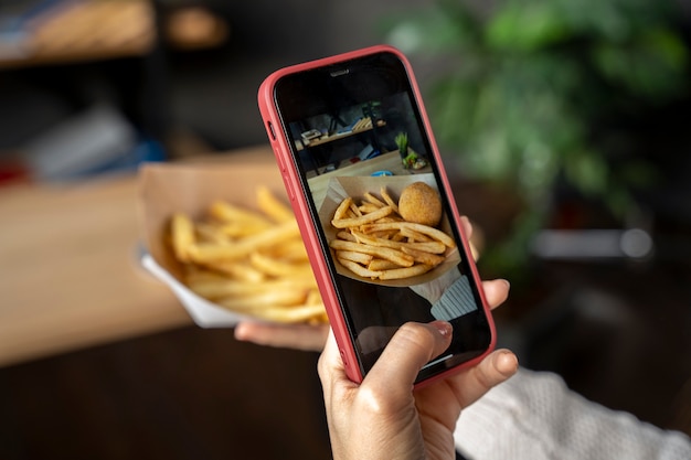 Foto gratuita primer plano sobre comer amante de la comida