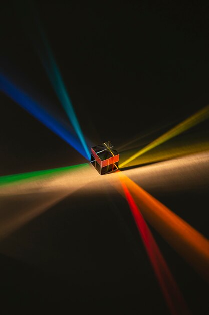 Prisma abstracto y luces de arco iris