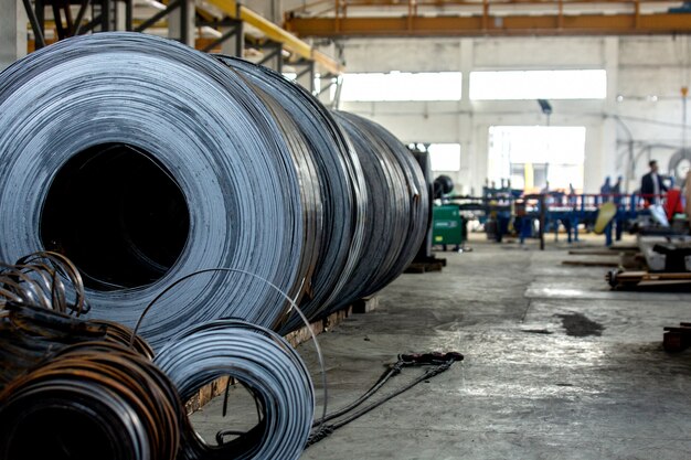 Proceso de trabajo en fábrica de acero.