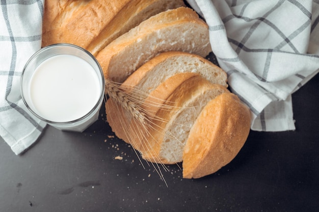 Foto gratuita productos lácteos y de panadería