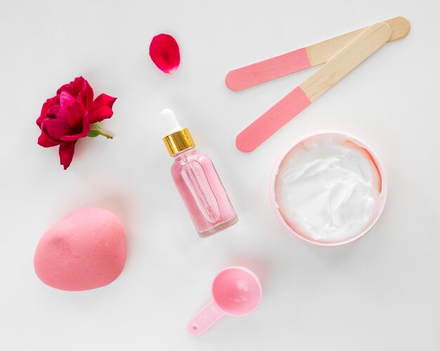 Productos de rosas concepto de spa de belleza y salud