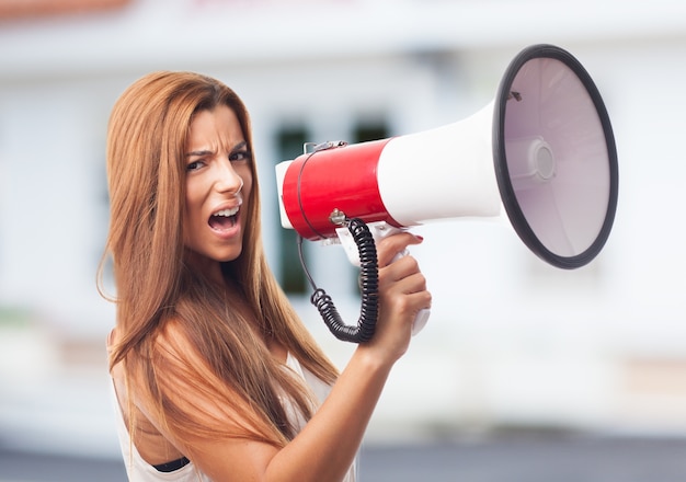 Foto gratuita protesta blanco altavoz anuncie mensaje