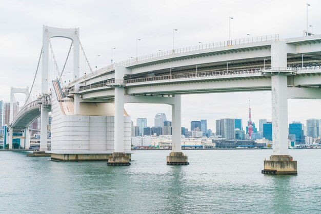 Puente del arco iris en Odaiba, Tokio