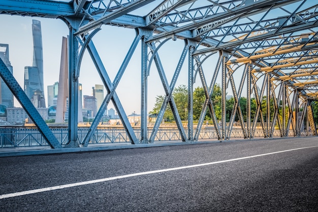 Foto gratuita el puente waibaidu en shanghai