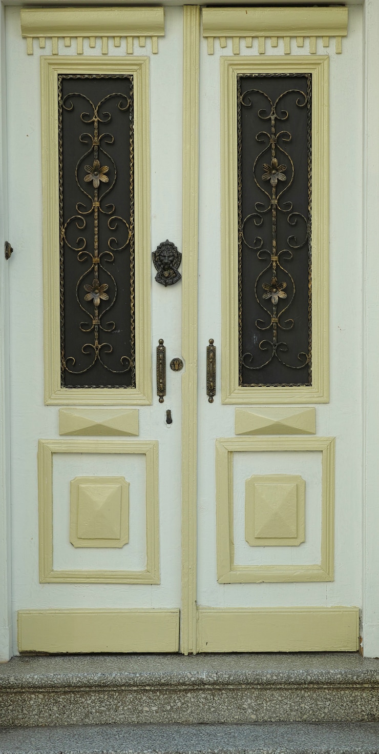 Foto gratuito puerta de madera blanca