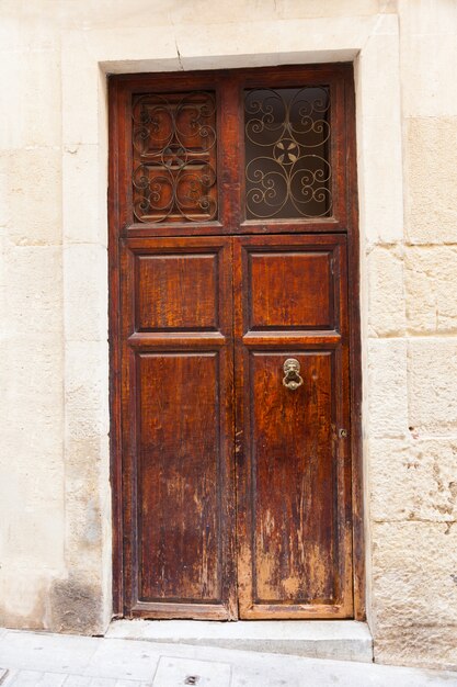 Puerta de madera vintage