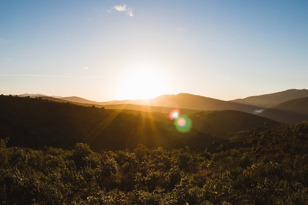 Puesta de sol en el campo