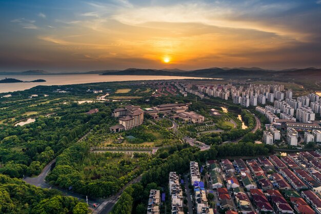 La puesta de sol de la ciudad