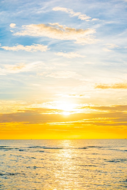 Puesta de sol en la playa