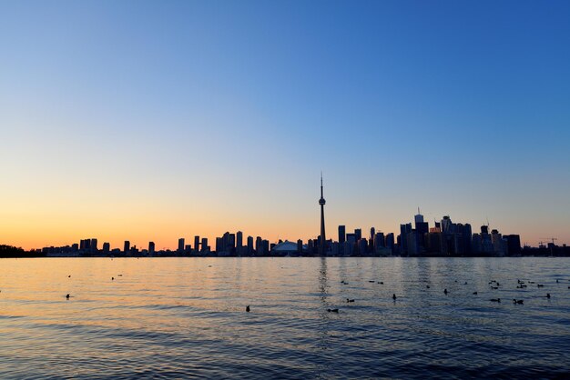 puesta de sol de toronto