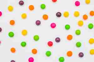 Foto gratuita puntos coloridos de dulces