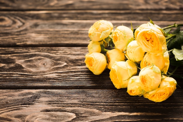 Ramo de flores de flor de alto ángulo