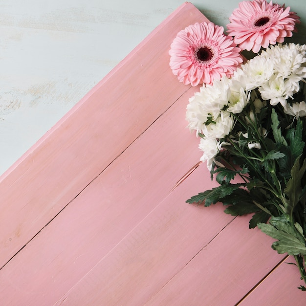 Ramo de flores en rosa