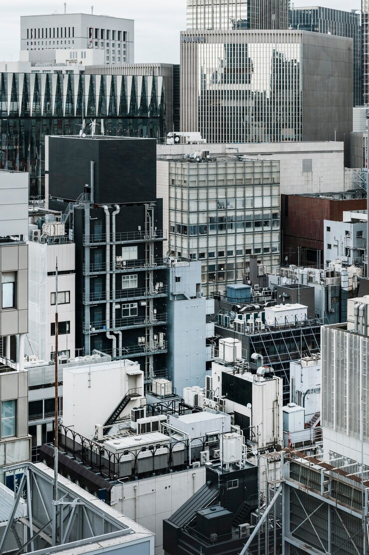 Foto gratuito rascacielos modernos con ventanas