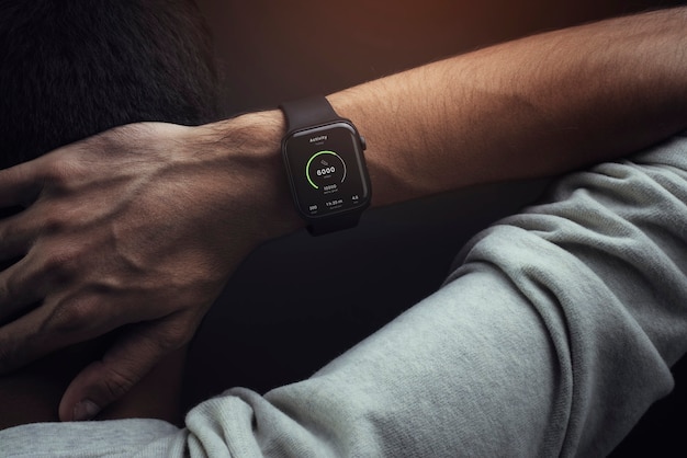 Foto gratuita rastreador de fitness pulsera deportiva tecnología smartwatch