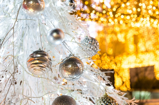 Árbol de navidad con la decoración