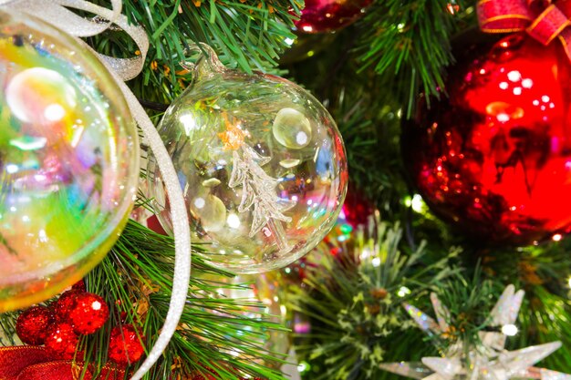 Árbol de navidad con la decoración