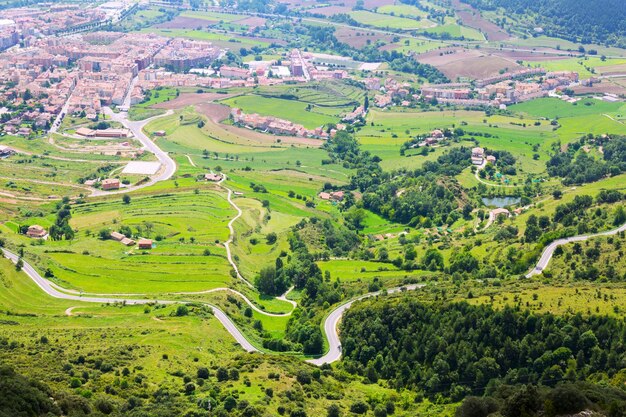 Área de Berga desde el monte en verano. Pirineos