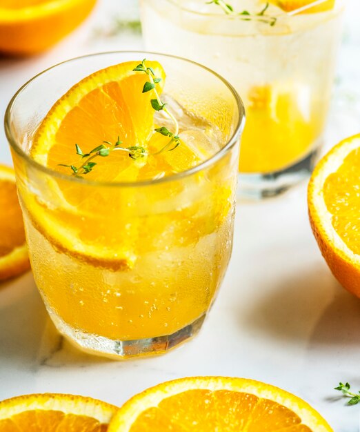 Receta de agua infusión de naranja y tomillo