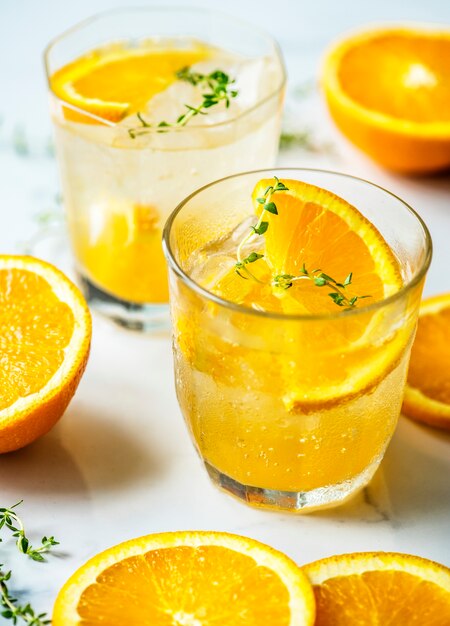 Receta de agua infusión de naranja y tomillo