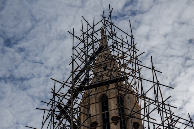 Reconstrucción de la iglesia