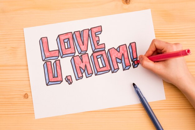 Recortar persona dibujo inscripción amor u mamá