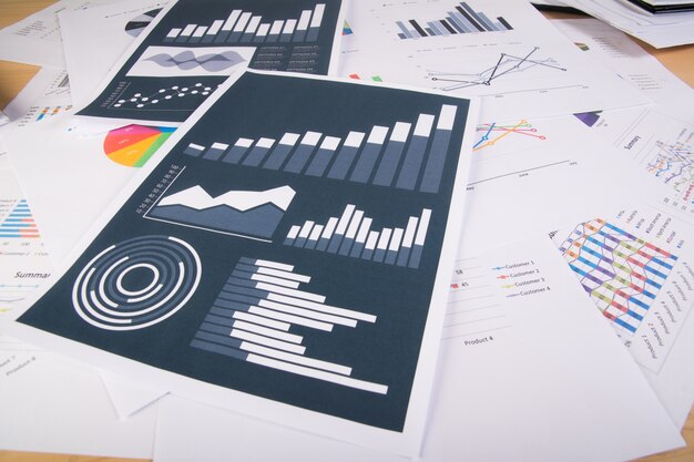 Reporte de negocios. Gráficos y gráficos. Concepto de negocio.