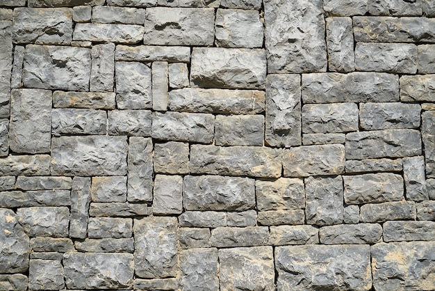 Resistente muro de piedra gris