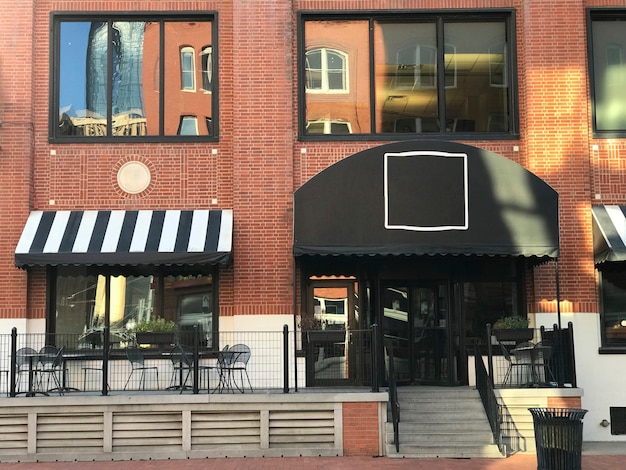 Restaurante en el centro de la tienda