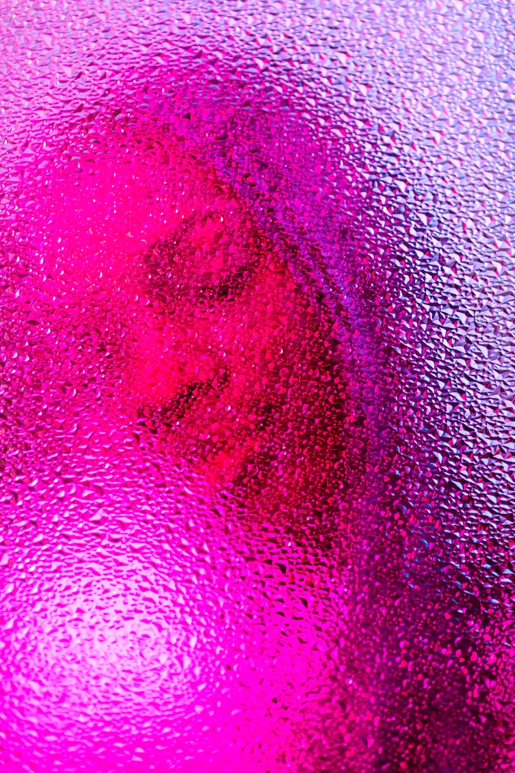 Foto gratuito retrato abstracto vaporwave de mujer