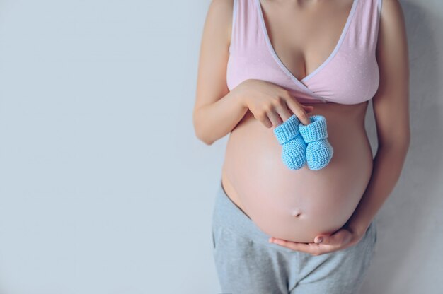 Imagenes De Mostrando Barriga Vectores Fotos De Stock Y Psd Gratuitos