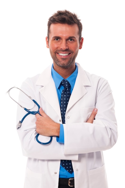 Retrato de atractivo médico masculino