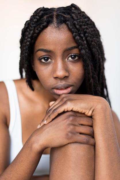 Retrato de una bella mujer afroamericana