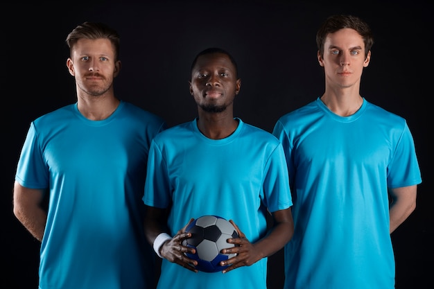 Foto gratuita retrato de estudio de jugadores de balonmano