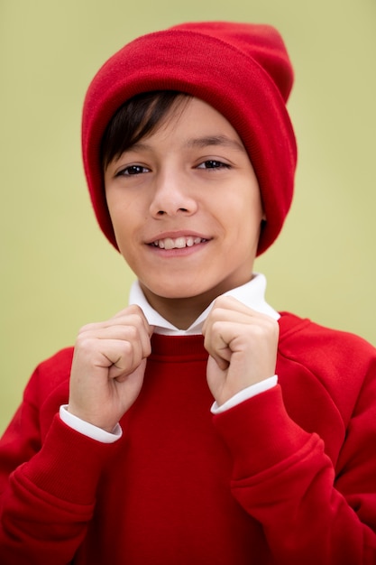 Retrato de estudio de niño aislado