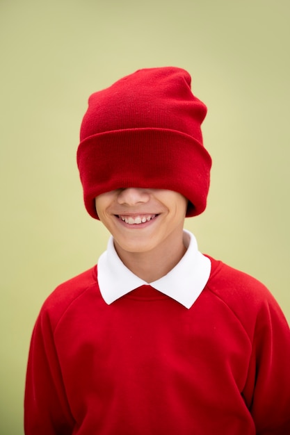 Foto gratuita retrato de estudio de niño aislado