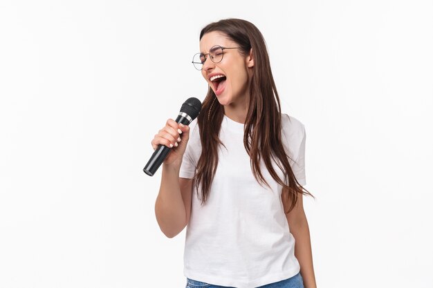 retrato, expresivo, mujer joven, canto