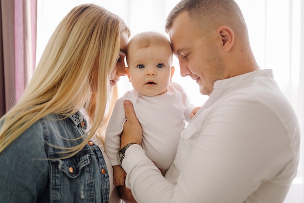 Retrato, de, un, familia joven