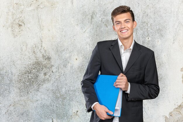 Retrato, de, feliz, sonriente, hombre