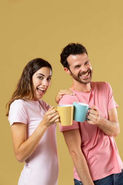 Retrato de hombre y mujer mejores amigos