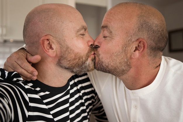 retrato, de, hombres homosexuales, actuación, su, amor, y, afecto