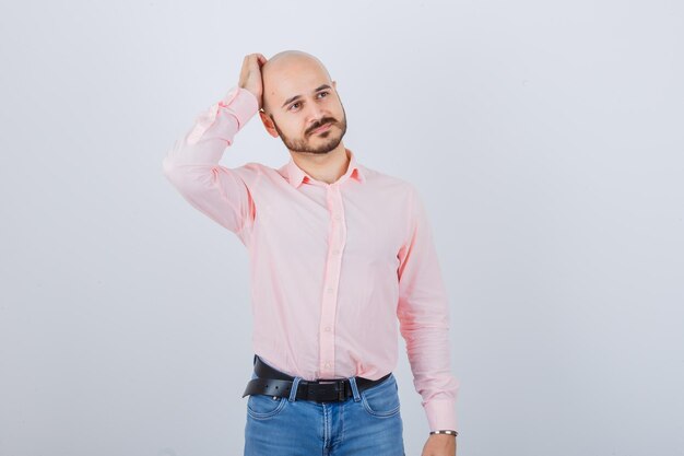 Retrato, de, un, joven, confiado, hombre