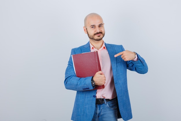 Retrato, de, un, joven, confiado, hombre